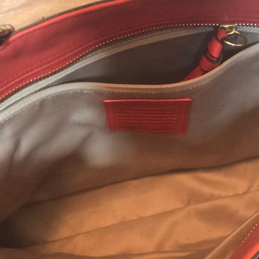 Coral Coach Purse - Picture 5 of 7